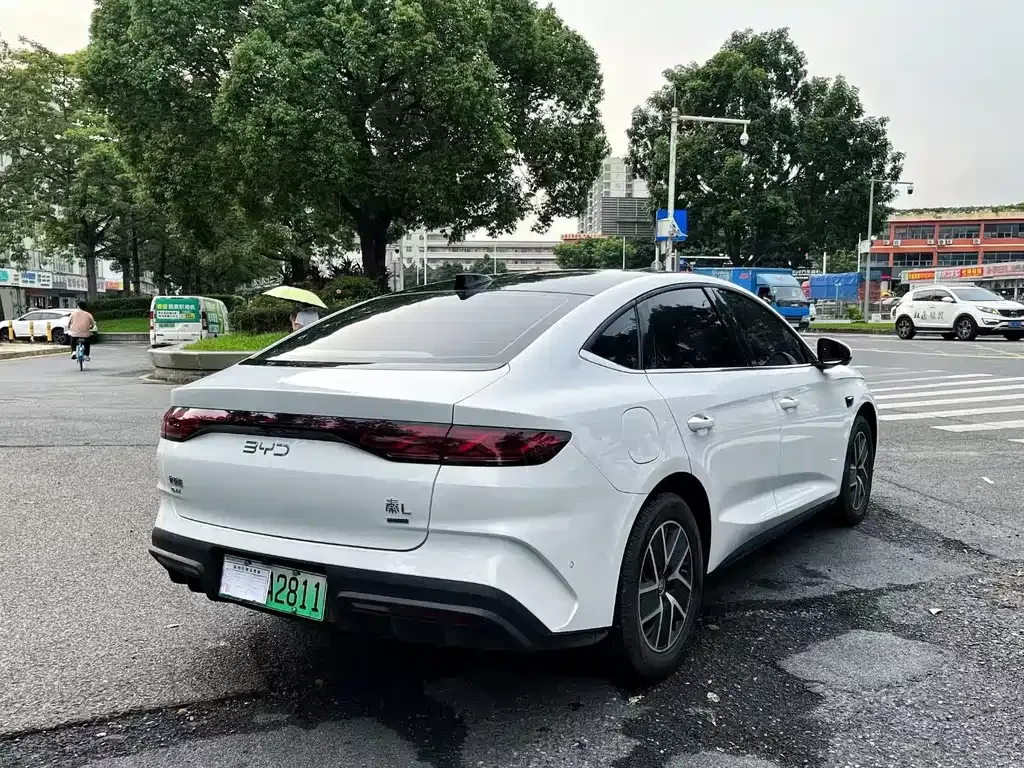 BYD Qin L — фото 7