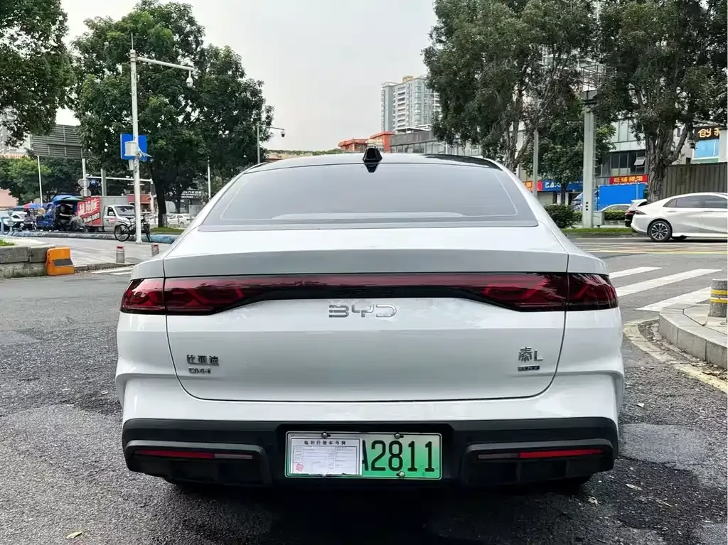 BYD Qin L — фото 5