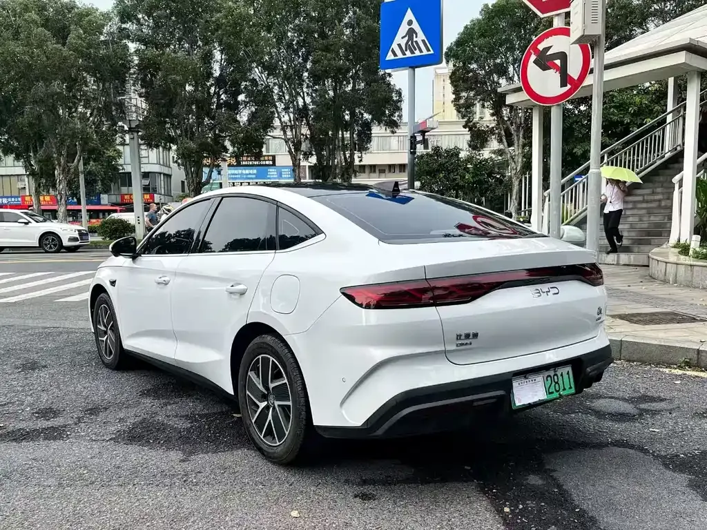 BYD Qin L — фото 9