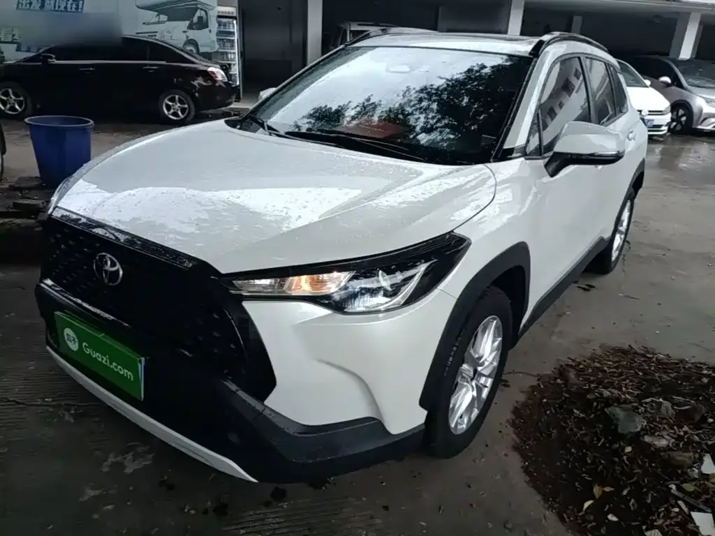 Toyota Corolla Cross — фото 1