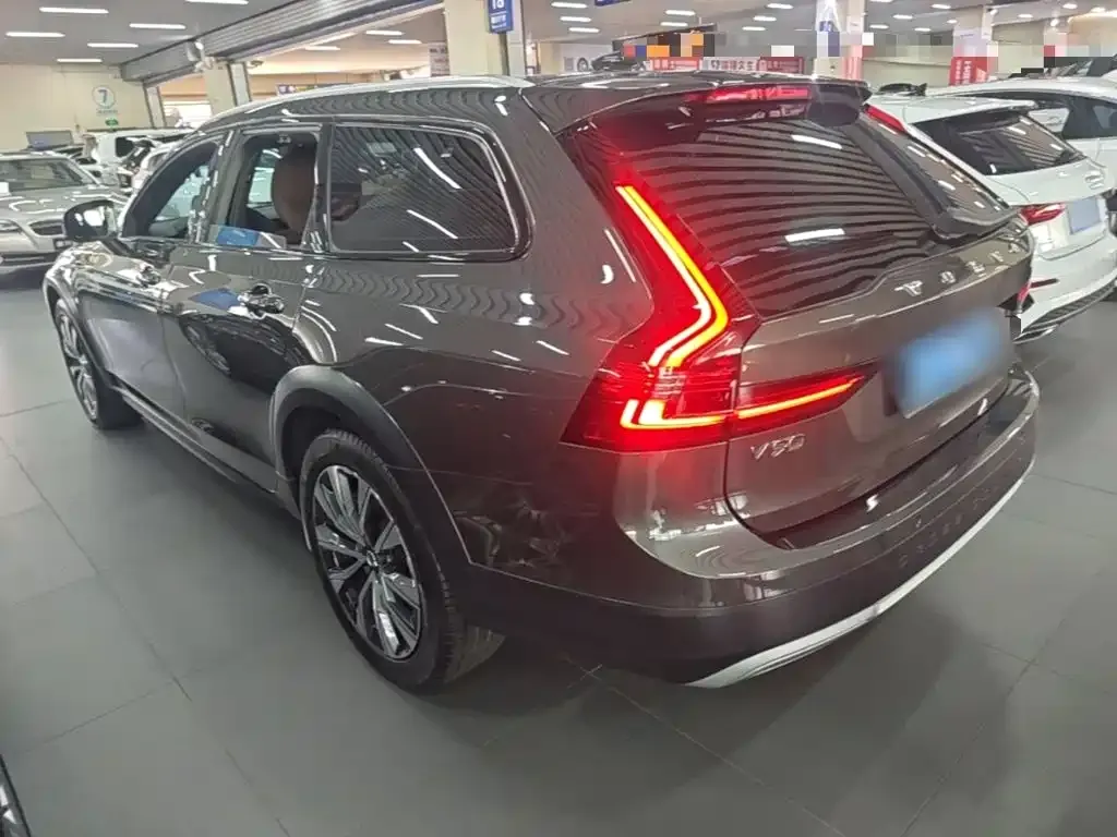 Volvo V90 — фото 9