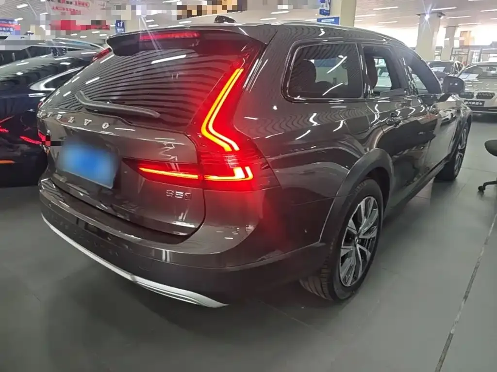 Volvo V90 — фото 10