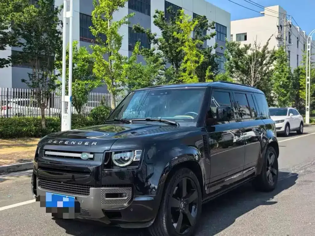 Land Rover Defender — фото 1