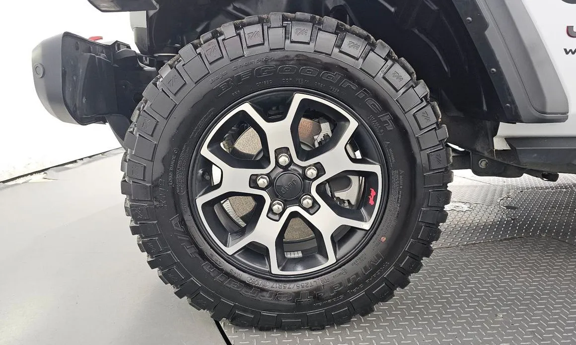 Jeep Wrangler — фото 10