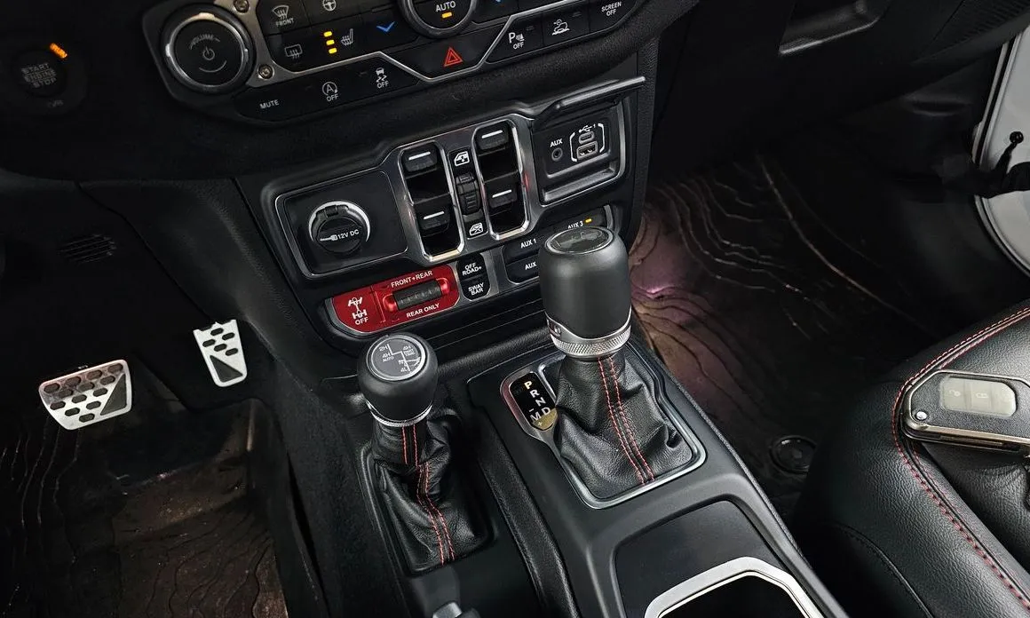 Jeep Wrangler — фото 6