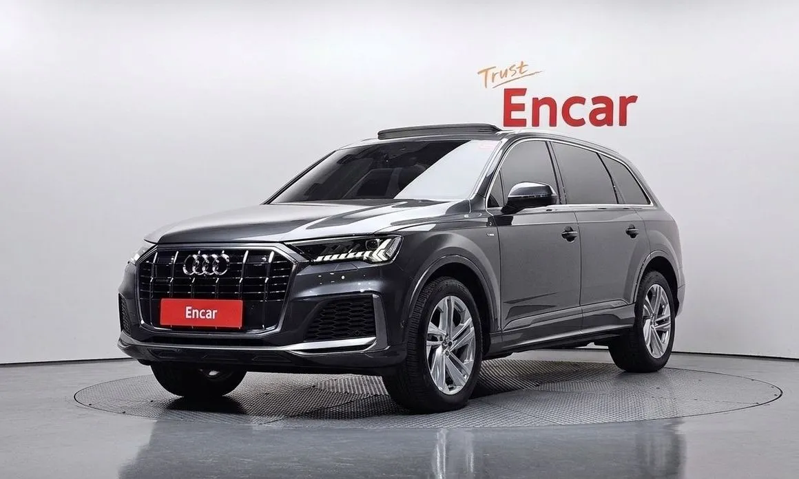 Audi Q7 — фото 1