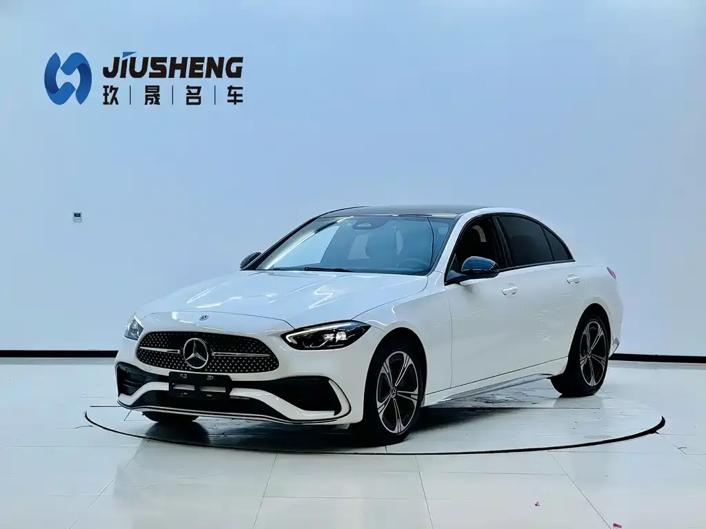 Mercedes-Benz C-Class — фото 1
