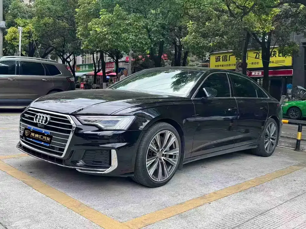 Audi A6L — фото 1