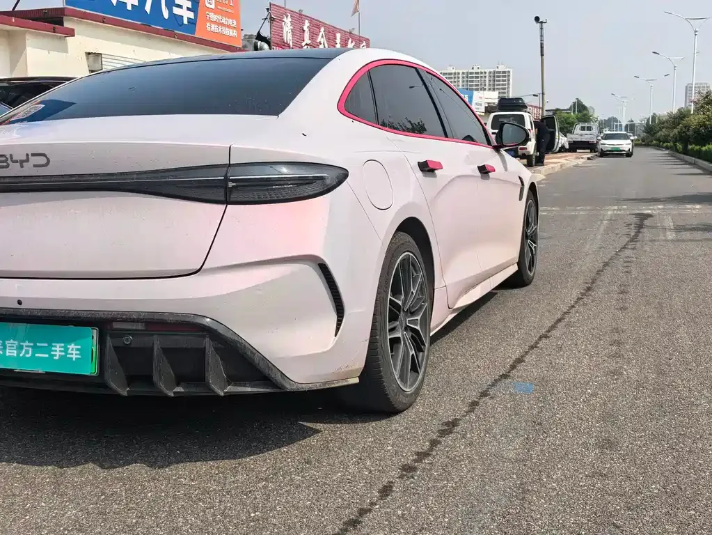 BYD Seal — фото 9