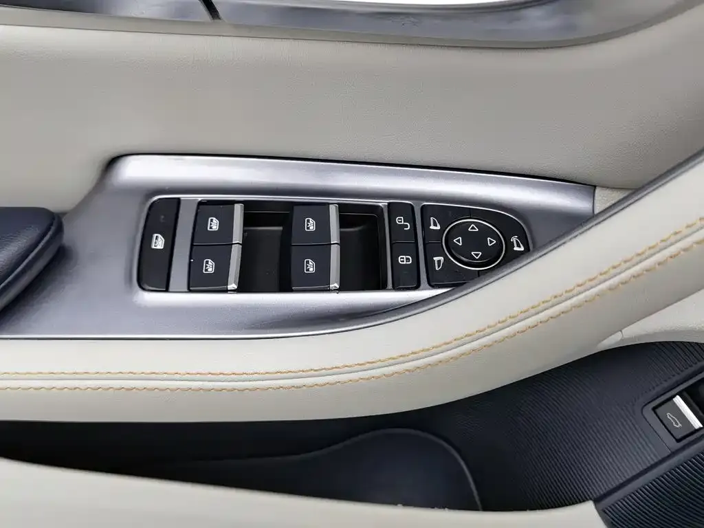 BYD PLUS New Energy — фото 6
