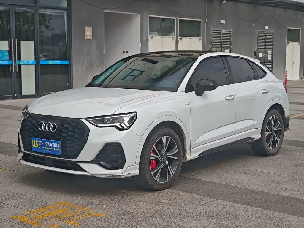 Audi Q3 Sportback — фото 1