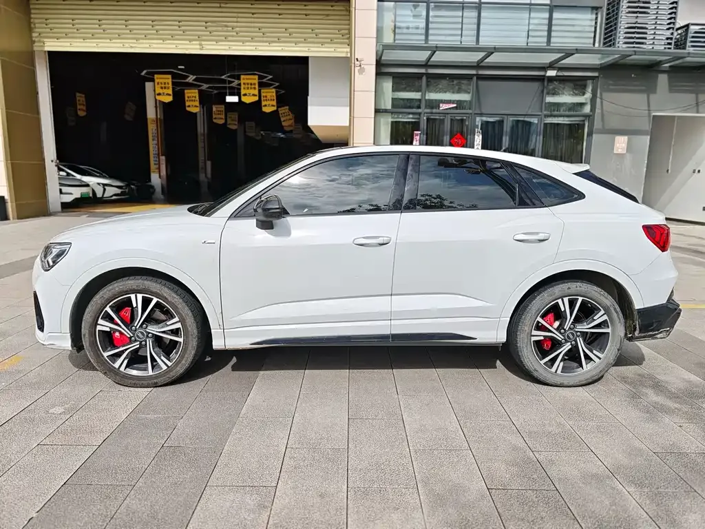 Audi Q3 Sportback — фото 5