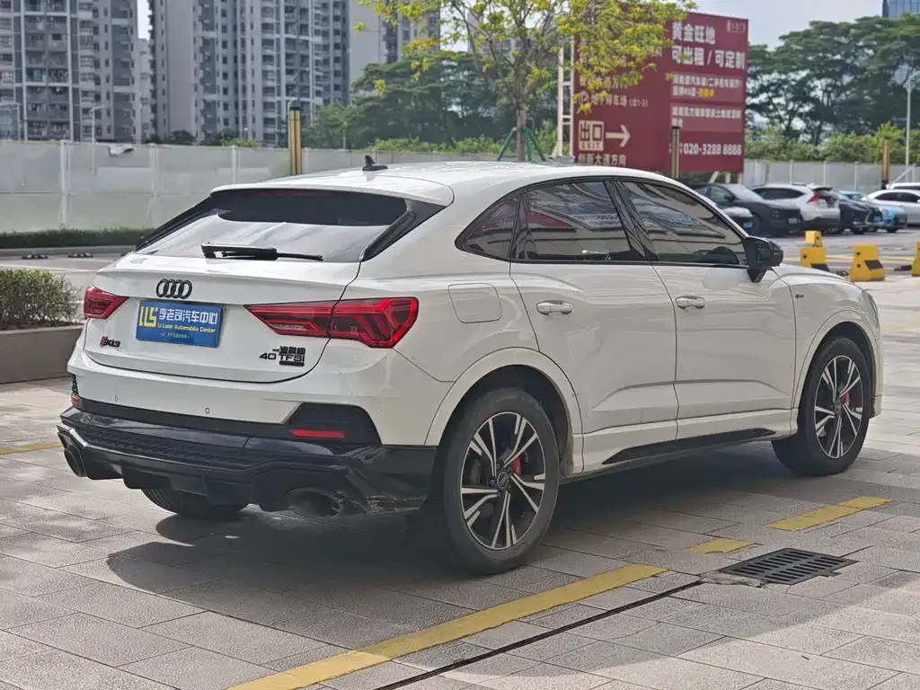 Audi Q3 Sportback — фото 6