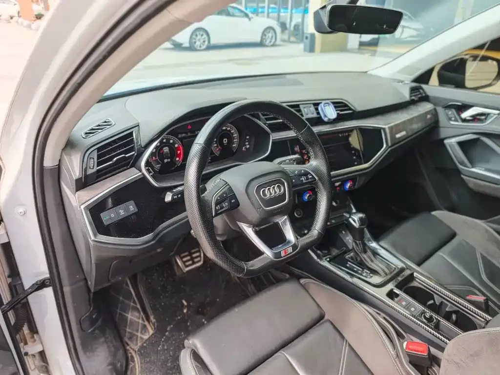 Audi Q3 Sportback — фото 4