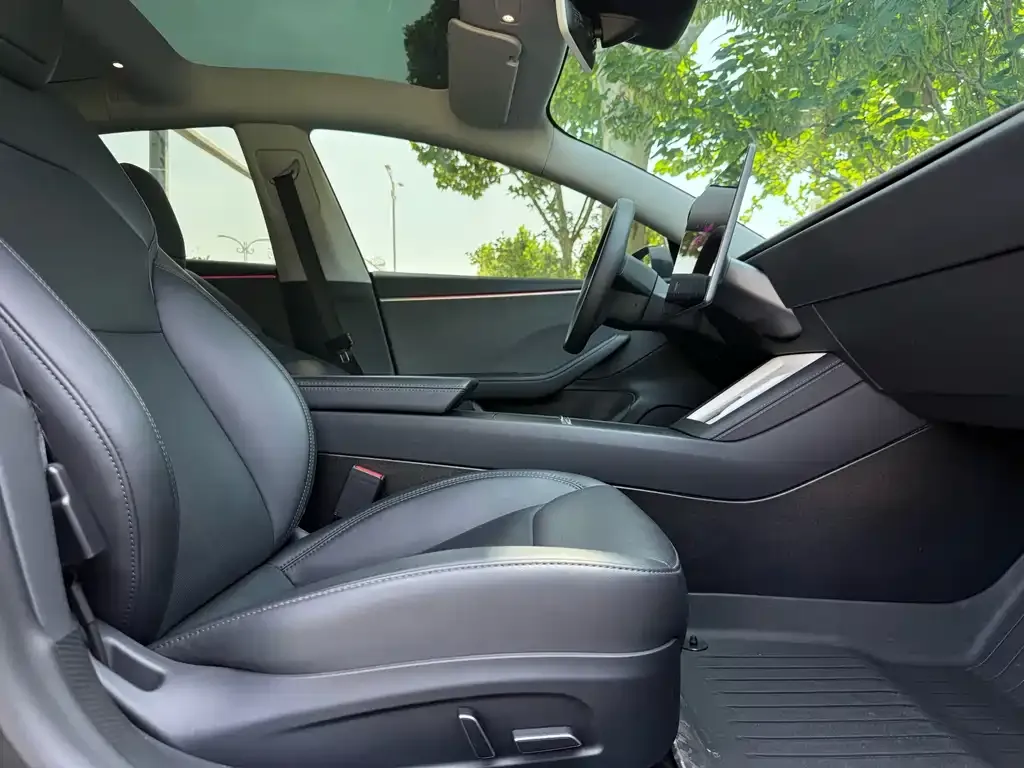 Tesla Model 3 — фото 2