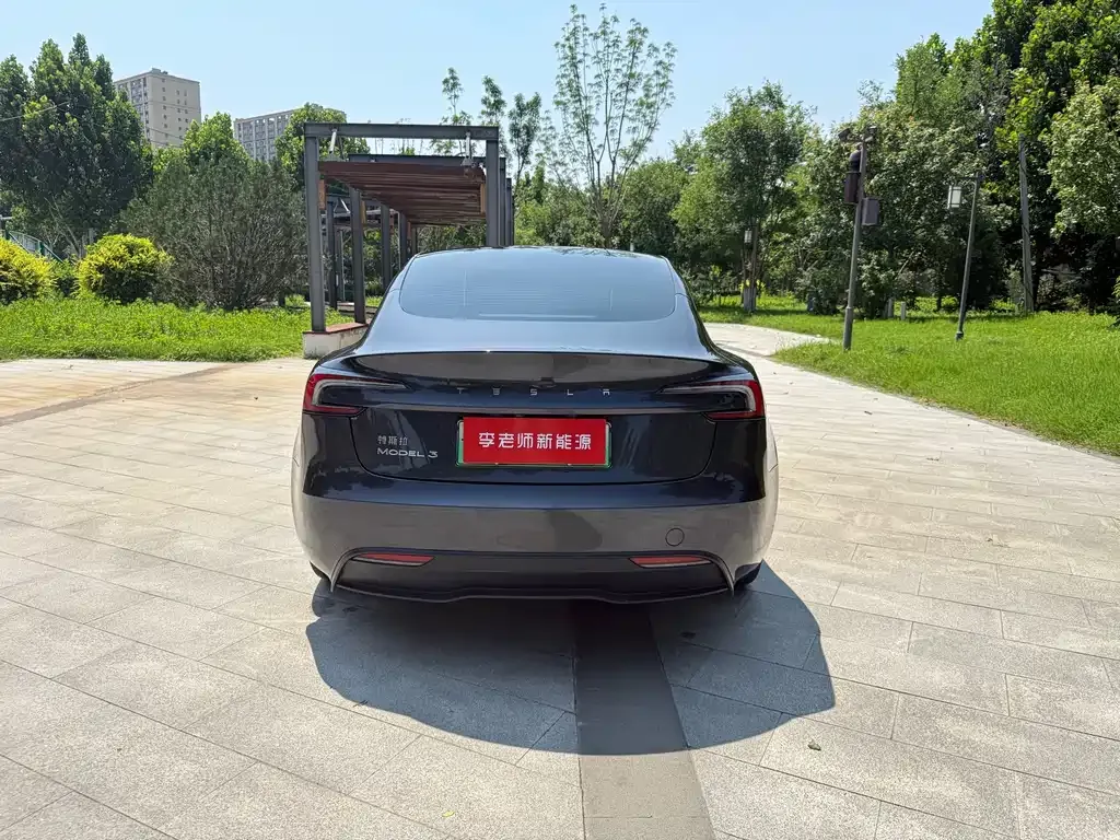 Tesla Model 3 — фото 4
