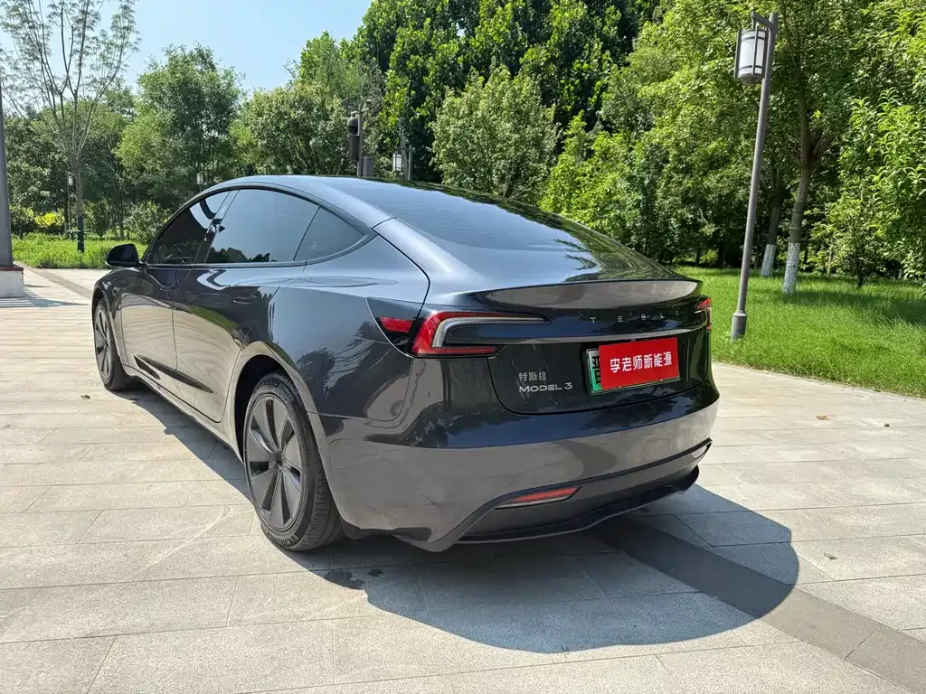 Tesla Model 3 — фото 9