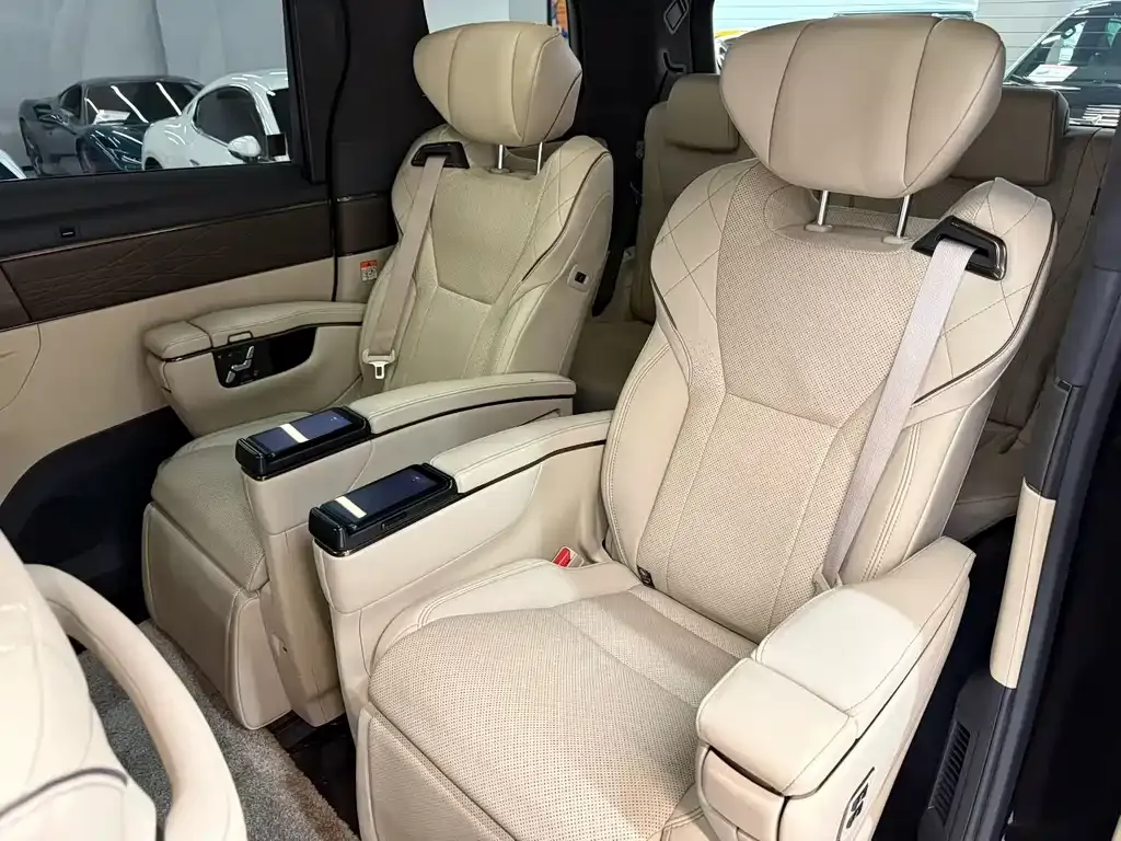 Toyota Vellfire — фото 5