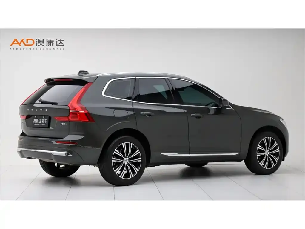 Volvo XC60 — фото 7