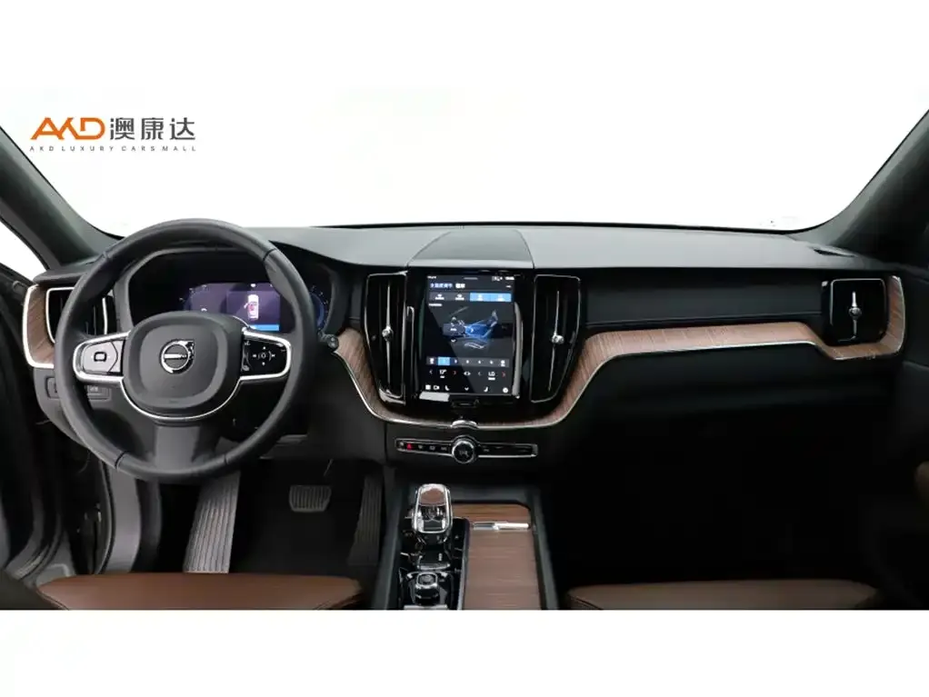 Volvo XC60 — фото 6