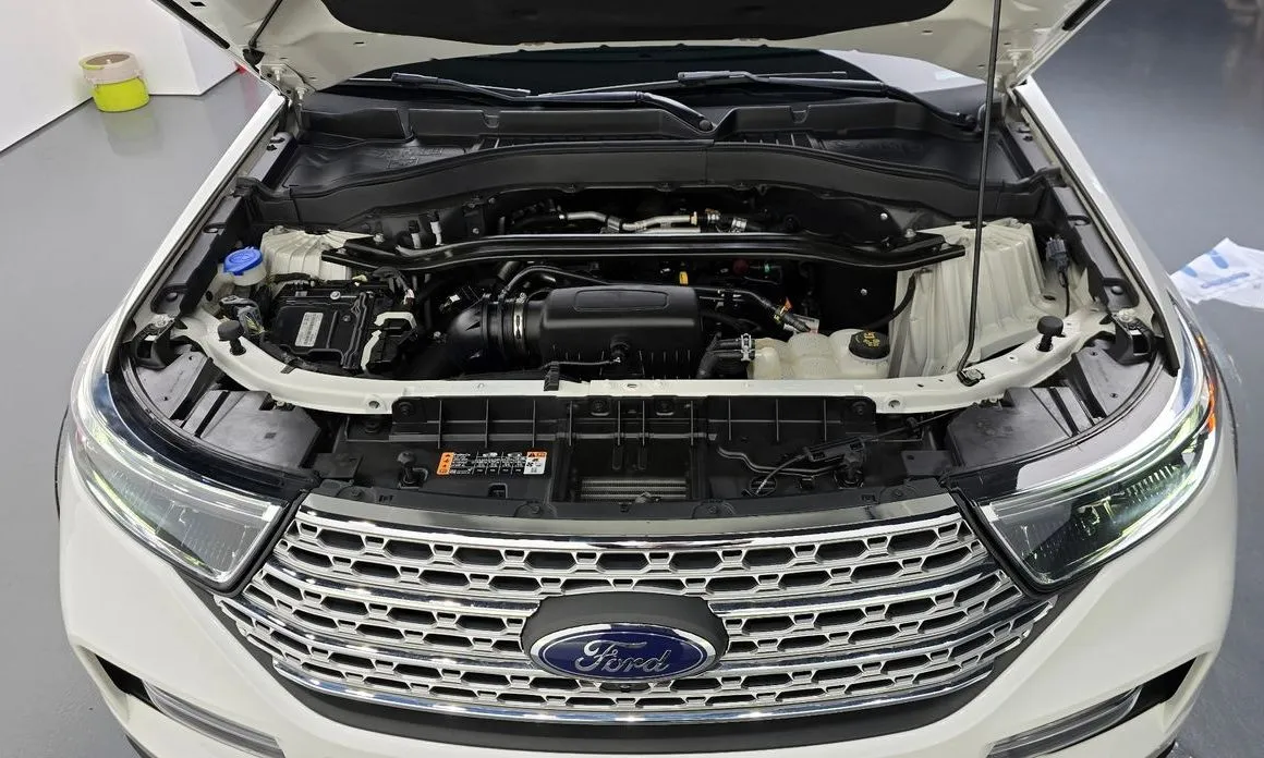 Ford Explorer — фото 10