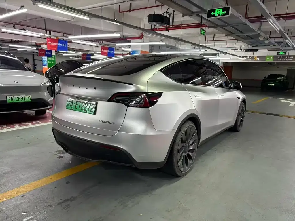 Tesla Model Y — фото 5