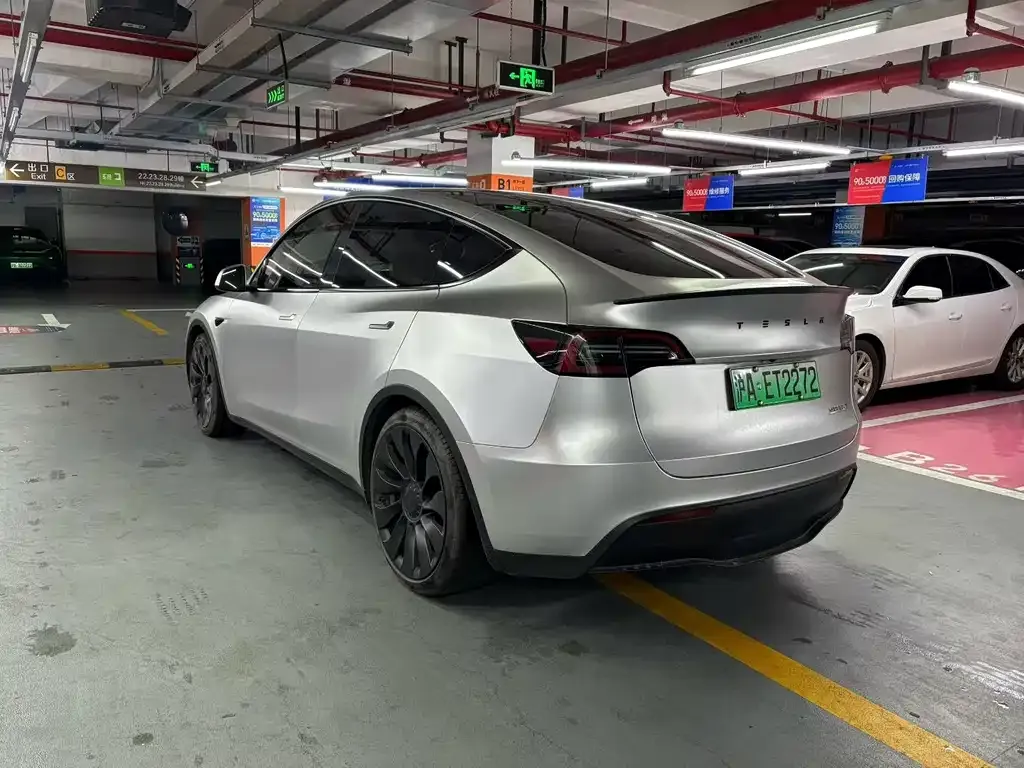 Tesla Model Y — фото 6