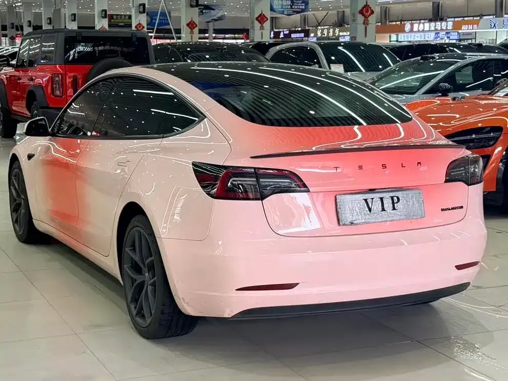 Tesla Model 3 — фото 2