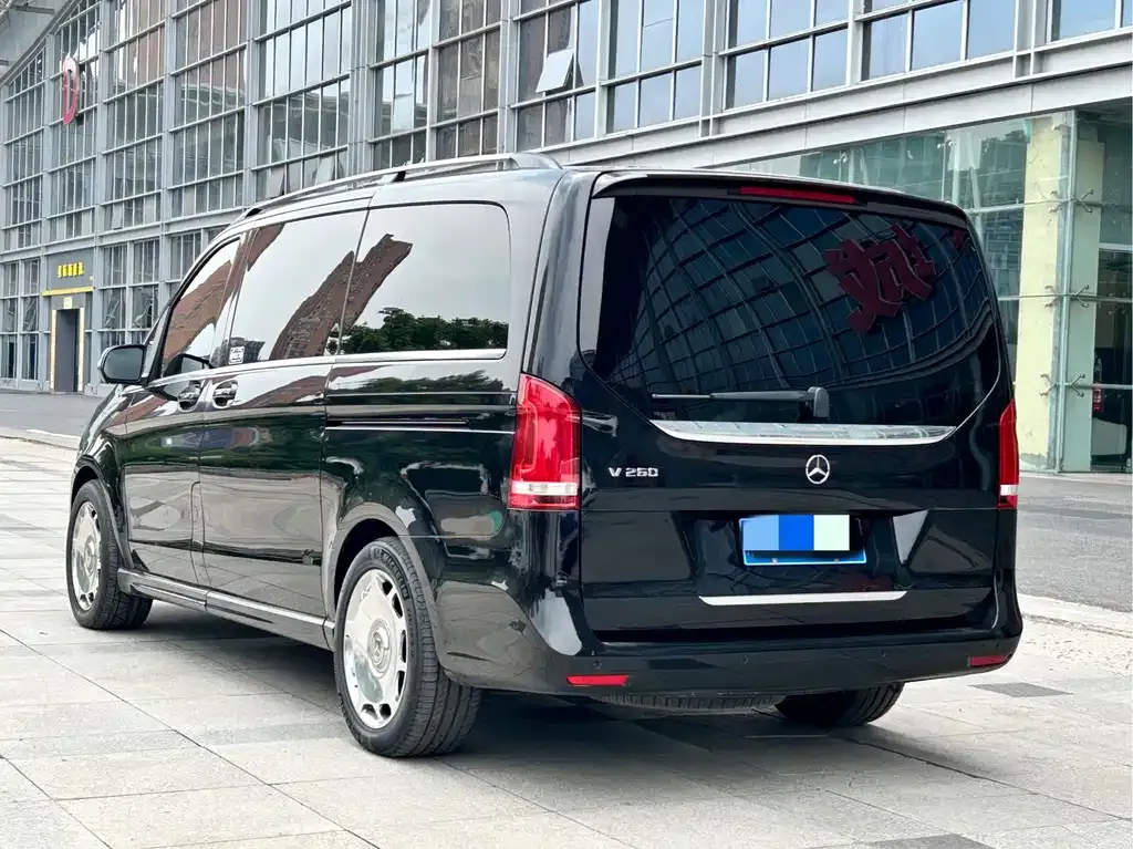 Mercedes-Benz V-Class — фото 6