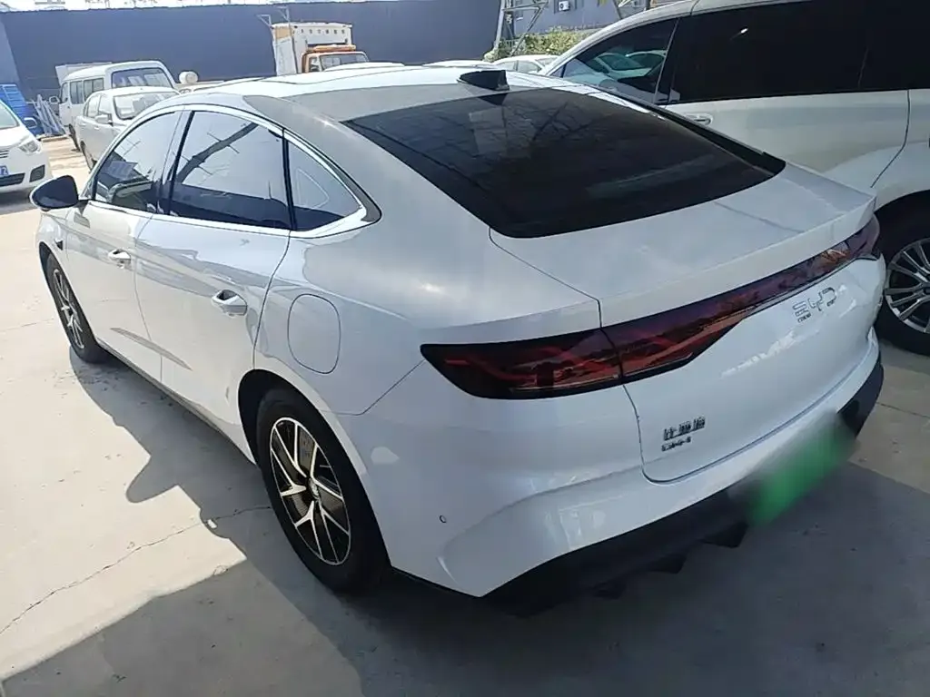 BYD Qin L — фото 6