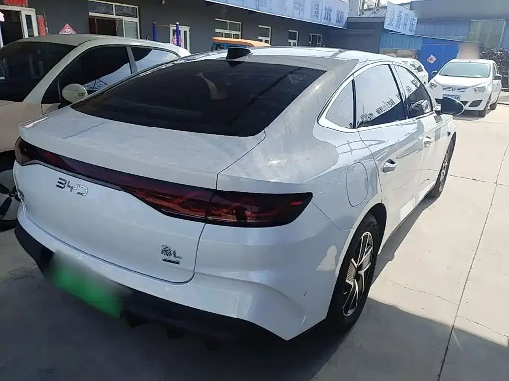 BYD Qin L — фото 8