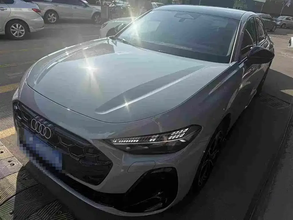 Audi A5L — фото 1