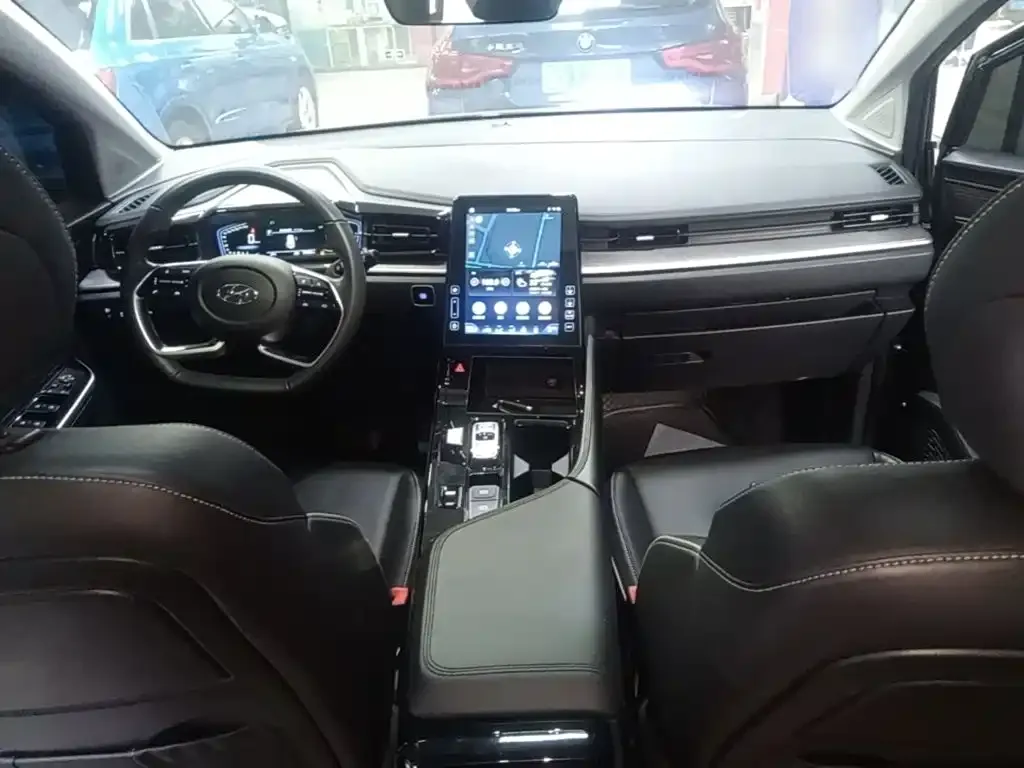 Hyundai Custo — фото 6