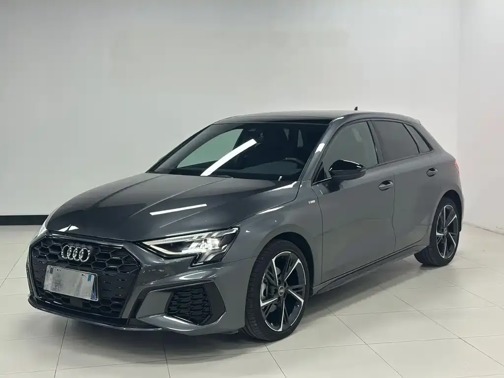Audi A3 — фото 1