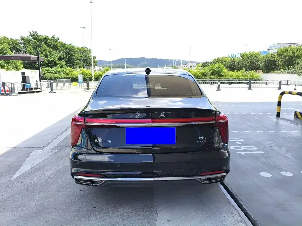 Hongqi H5 — фото 2