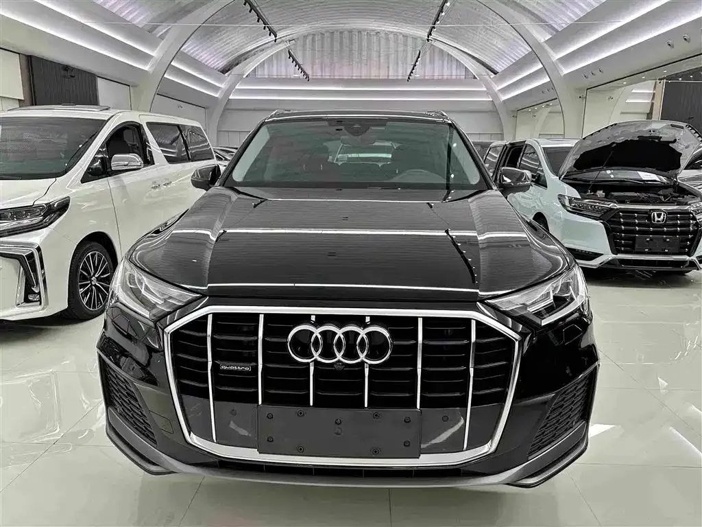 Audi Q7 — фото 10