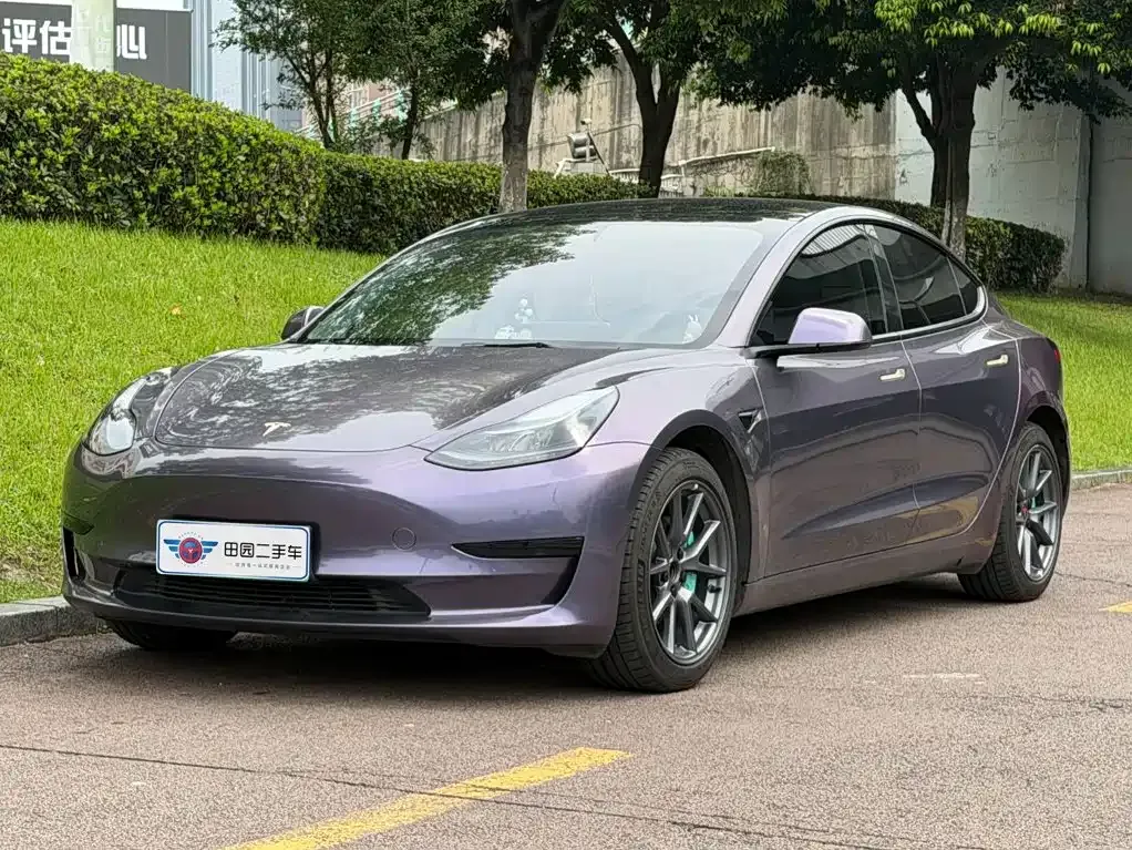 Tesla Model 3 — фото 1