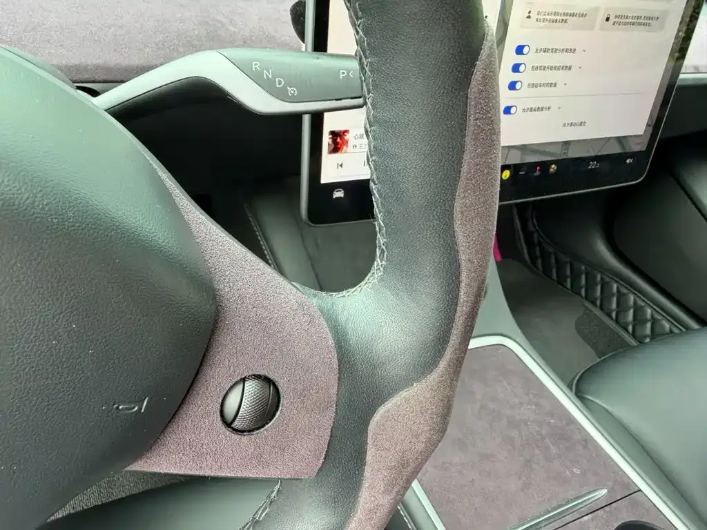 Tesla Model 3 — фото 2