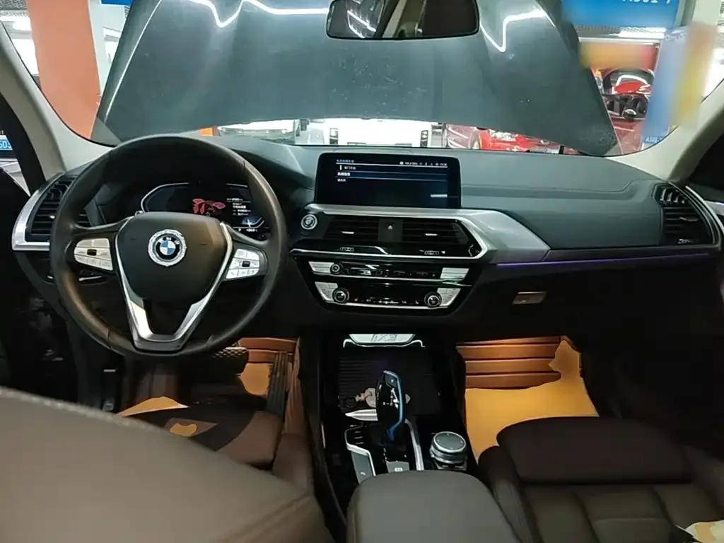 BMW iX3 — фото 10