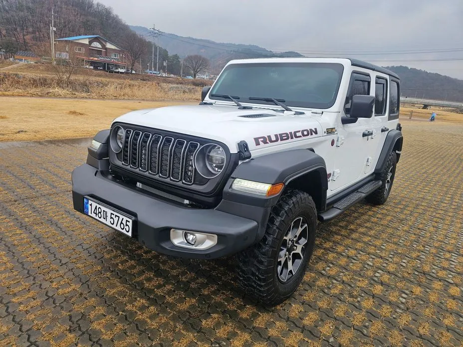 Jeep Wrangler — фото 1
