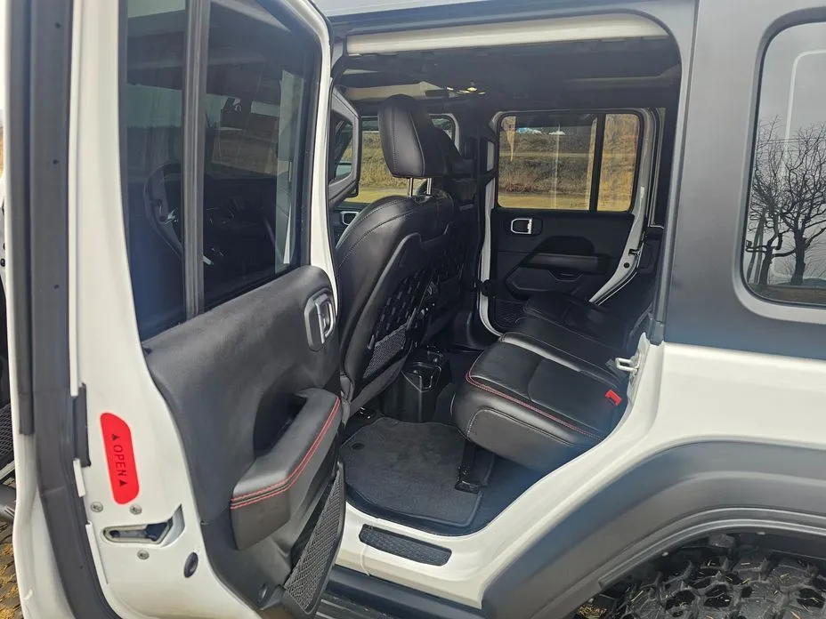 Jeep Wrangler — фото 3