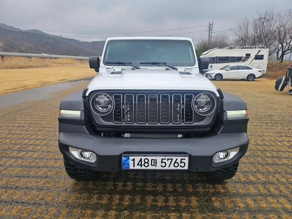Jeep Wrangler — фото 8