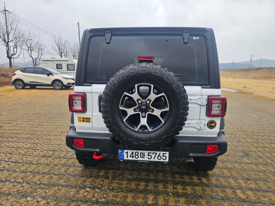 Jeep Wrangler — фото 4