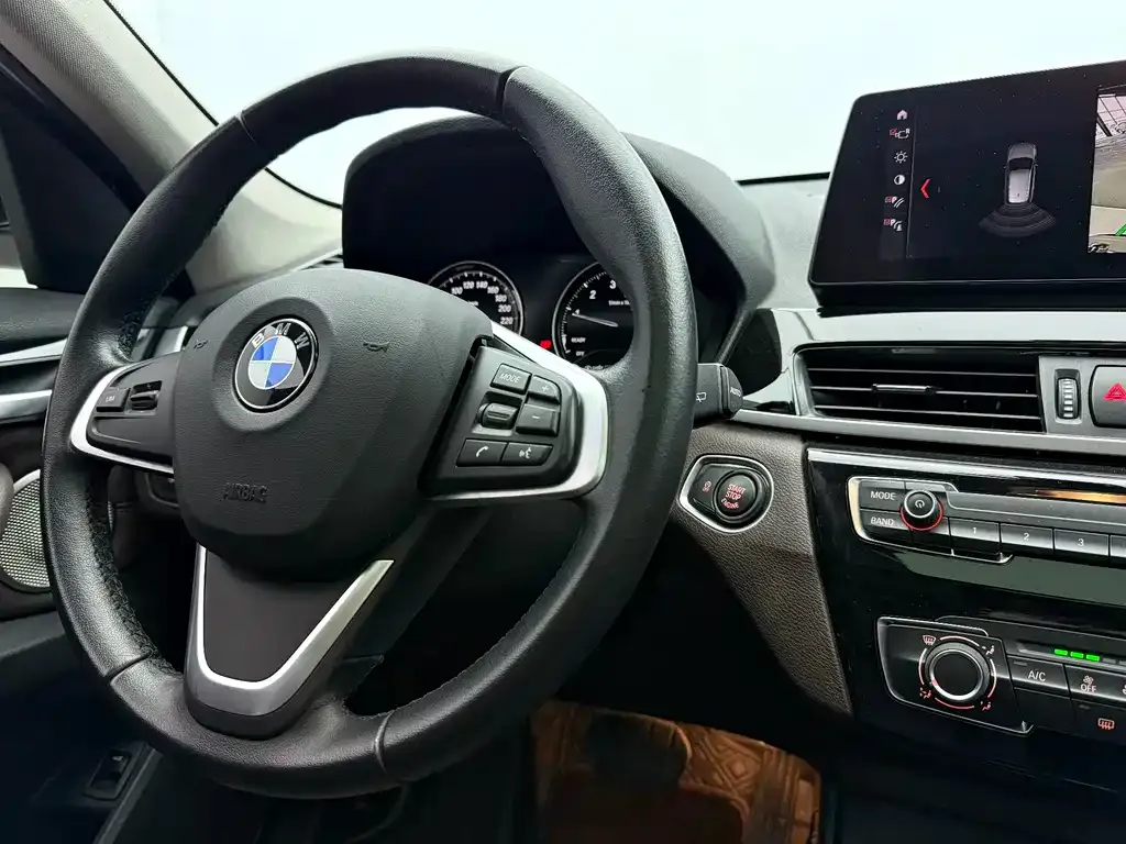 BMW X1 — фото 3