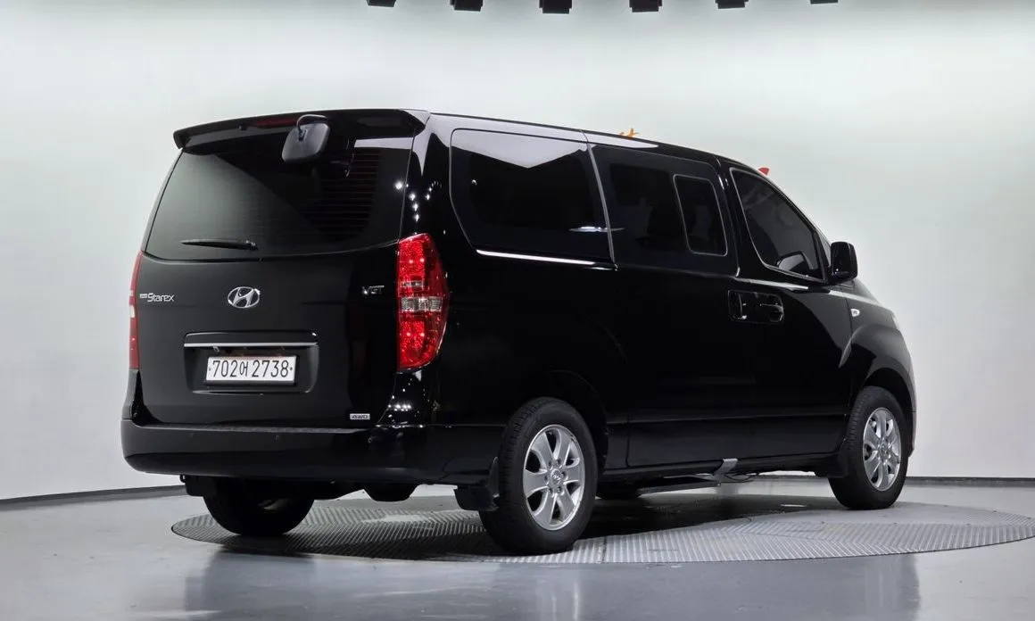 Hyundai Starex — фото 3