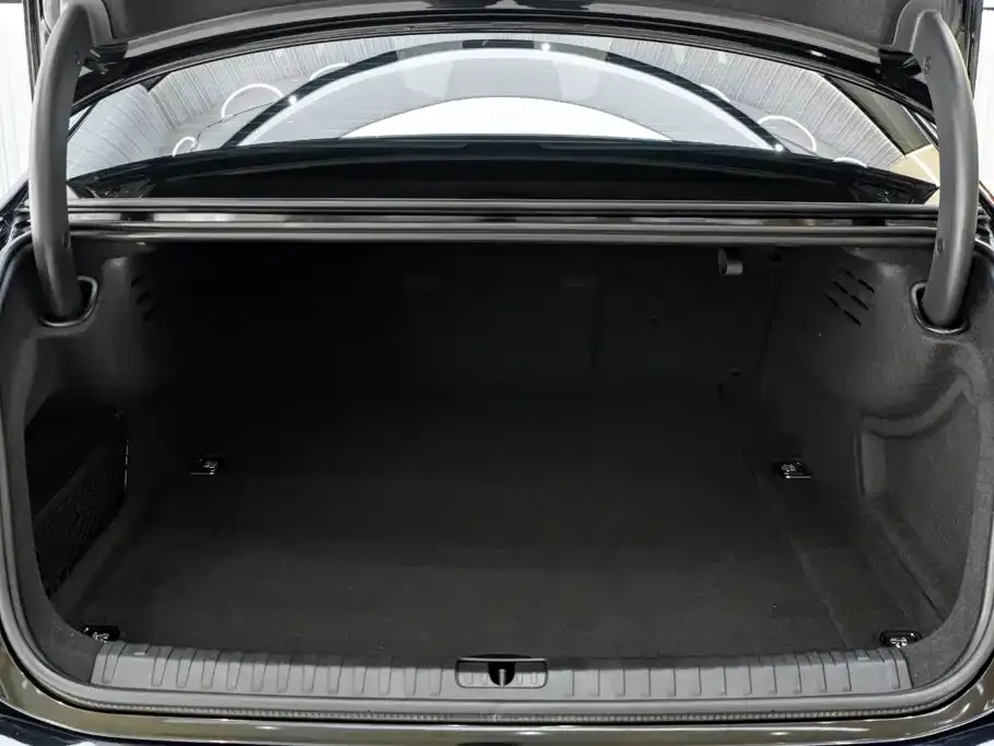 Audi A7L — фото 2