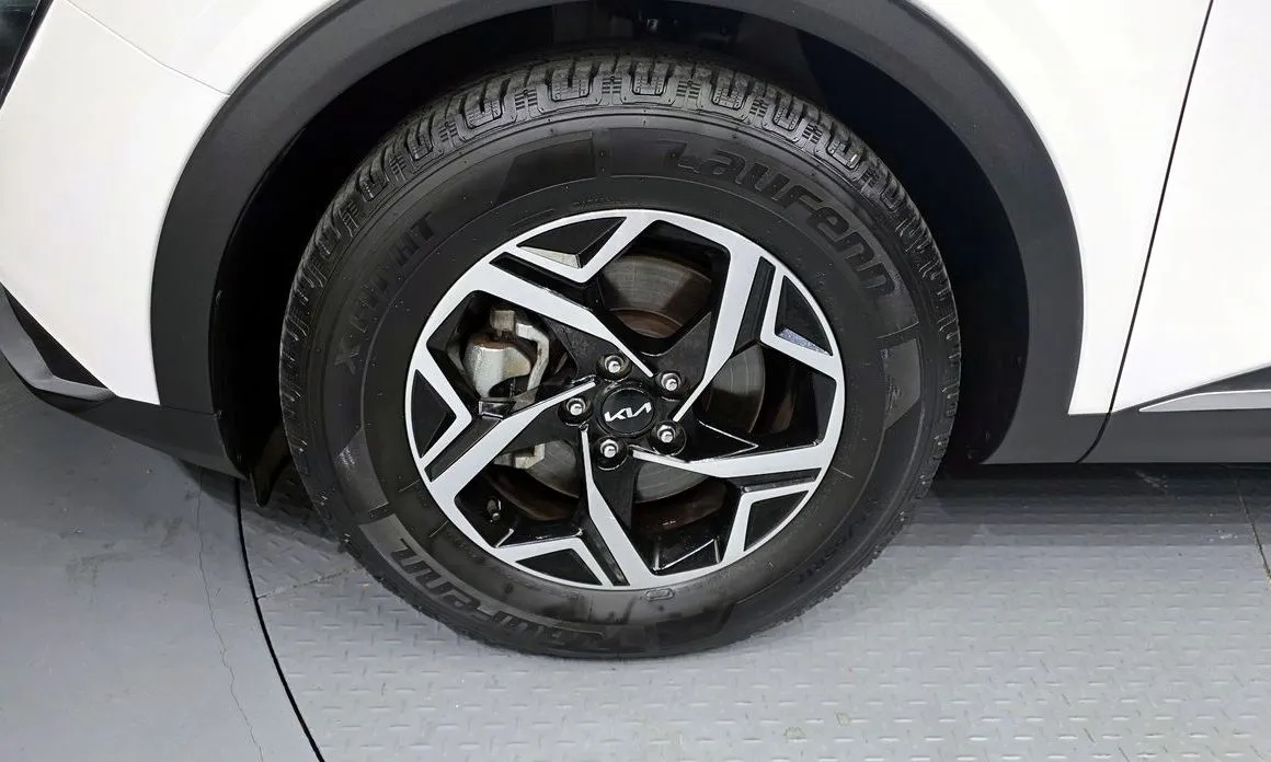 Kia Sportage — фото 8