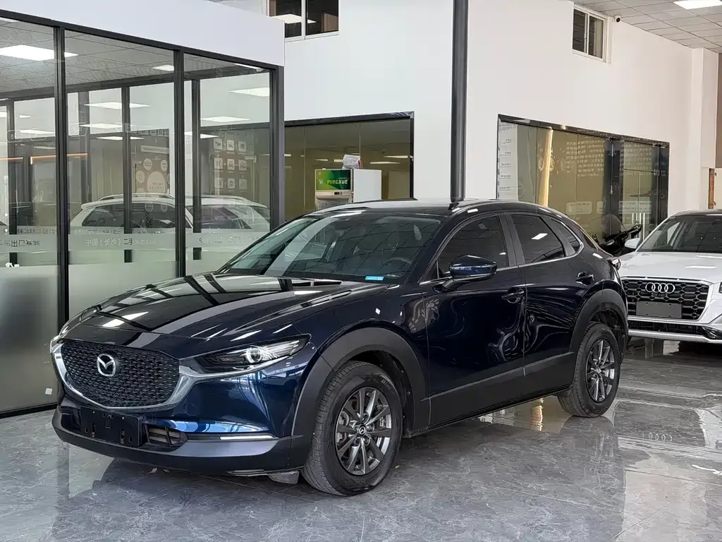 Mazda CX-30 — фото 1