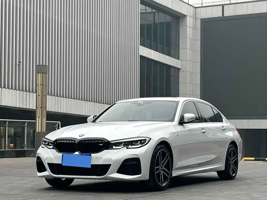 BMW 3 Series — фото 1