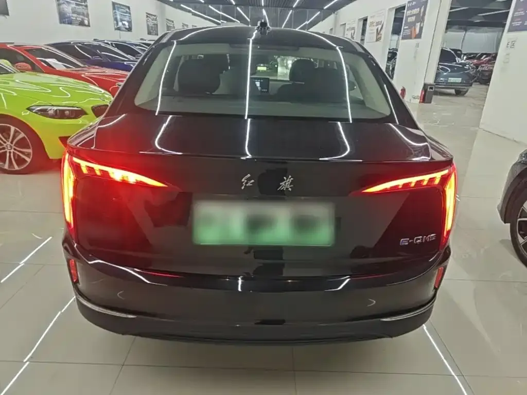 Hongqi E-QM5 — фото 4